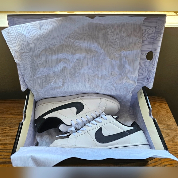 Worn once RARE Japanese Nike SB!